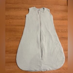 Halo SleepSack SuperSoft Bamboo Viscose in Light Sage size M 6-12 months 1.5 TOG